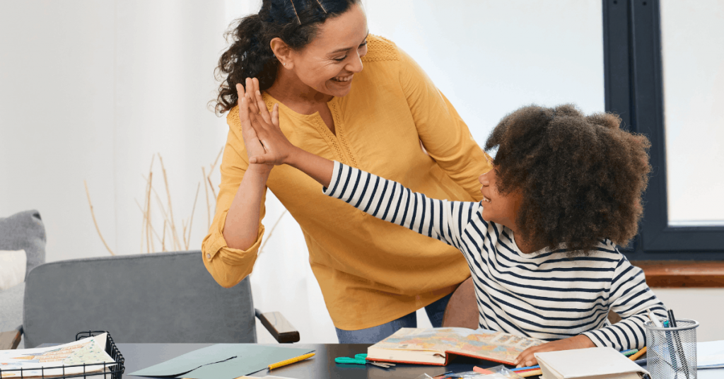 Qual a diferença entre TEA e autismo? Entenda o conceito de espectro e a terminologia correta